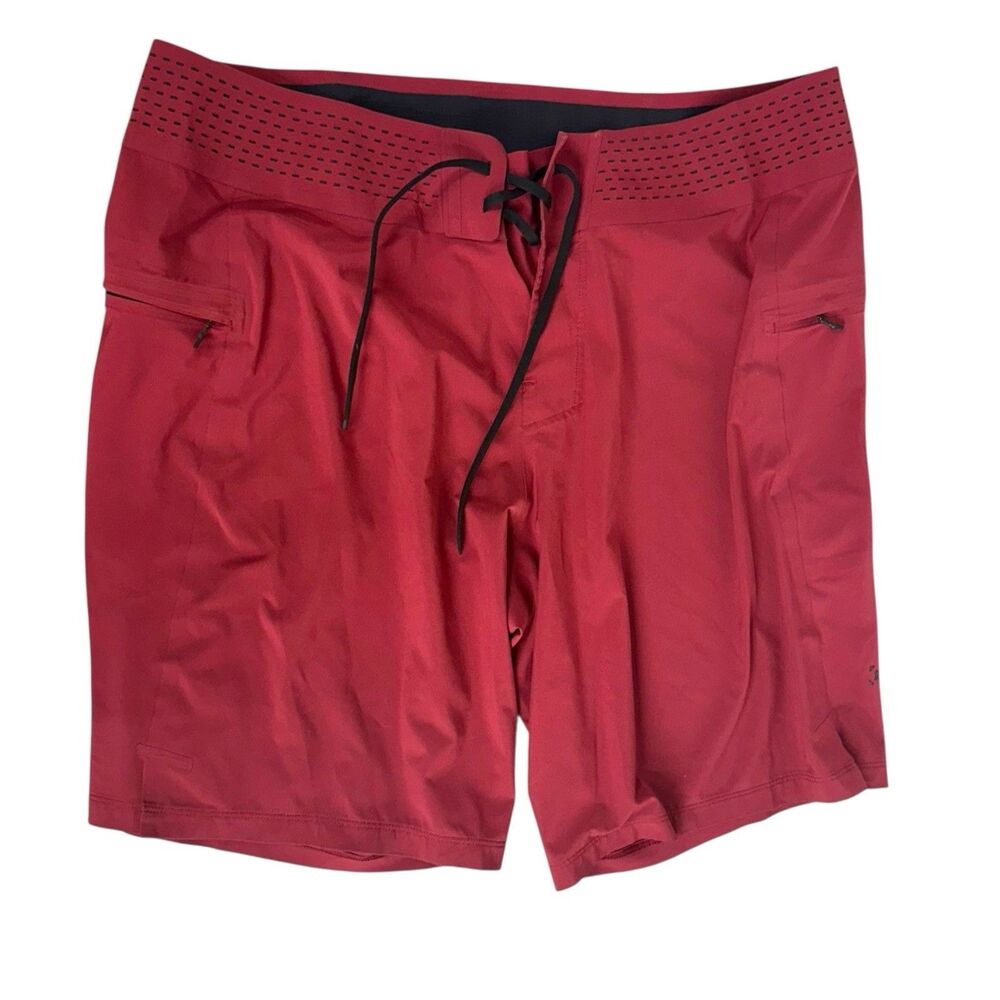 Lululemon Shorts Mens Size 34 Red Current State Board Short Swim  9" Inseam